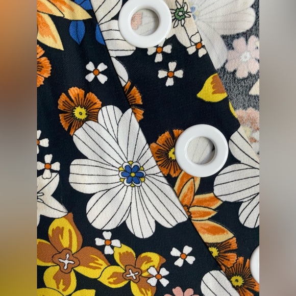 EUC SANDRO Ekin Floral Print V-Neck Short Sleeve Top With White Eyelets XS-Small - Picture 7 of 16